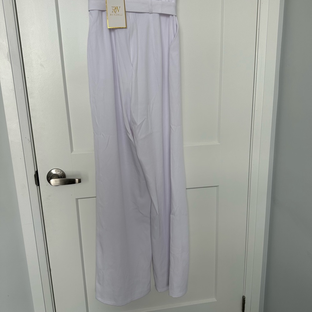 NWT Runaway the Label White Loxana Jumpsuit with Gold Belt - Size XS - Picture 11 of 14